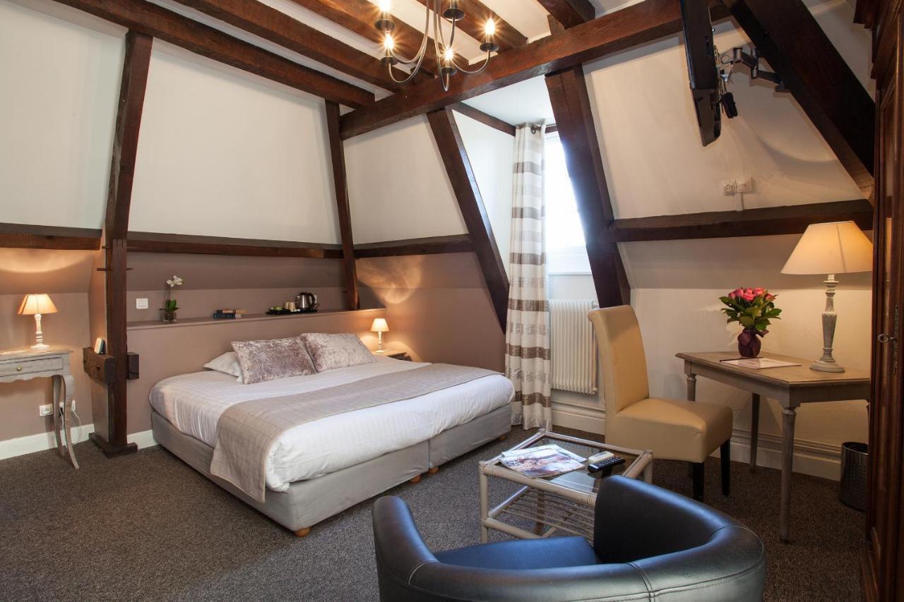 Hotel La Hoirie 3*